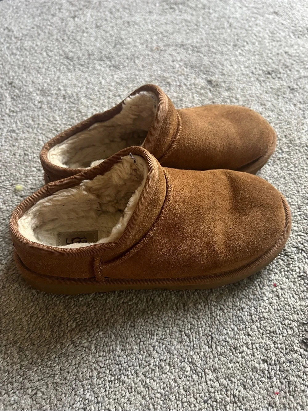 UGG Classic Slipper Chestnut Suede Shearling Kids Size 3